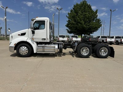2021 Peterbilt 579 Base