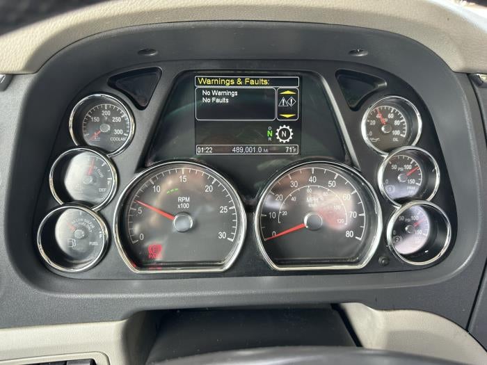 2021 Peterbilt 579 Base