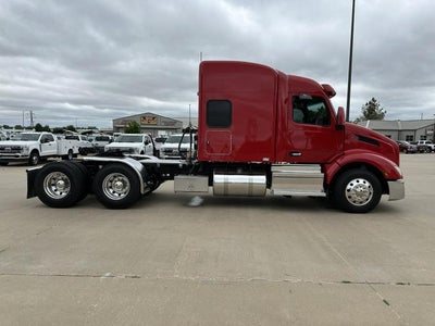 2025 Peterbilt 579 Base