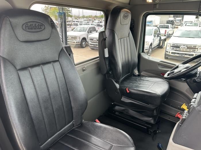 2021 Peterbilt 579 Base