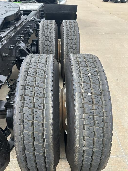 2021 Peterbilt 579 Base