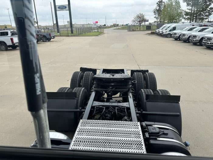 2021 Peterbilt 579 Base