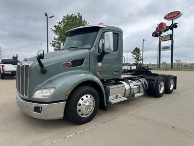 2021 Peterbilt 579 Base