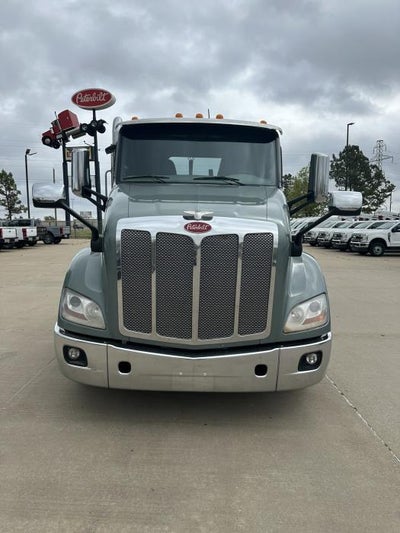 2021 Peterbilt 579 Base