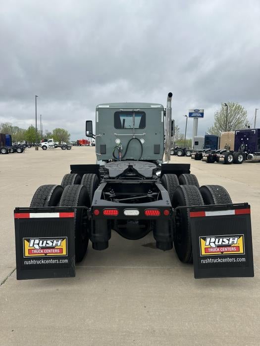 2021 Peterbilt 579 Base