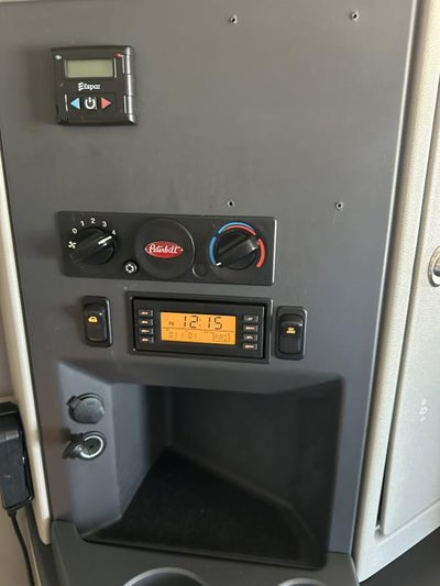 2021 Peterbilt 579 Base