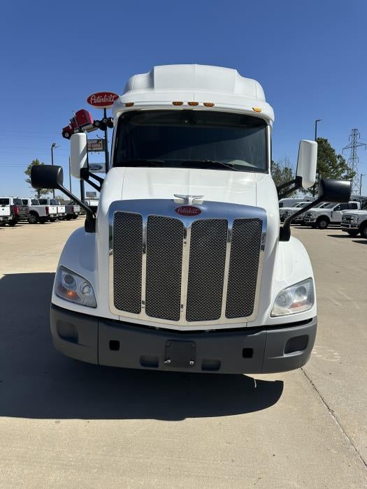 2021 Peterbilt 579 Base