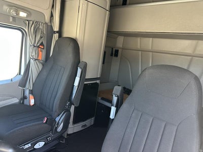 2021 Peterbilt 579 Base