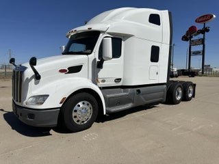 2021 Peterbilt 579 Base
