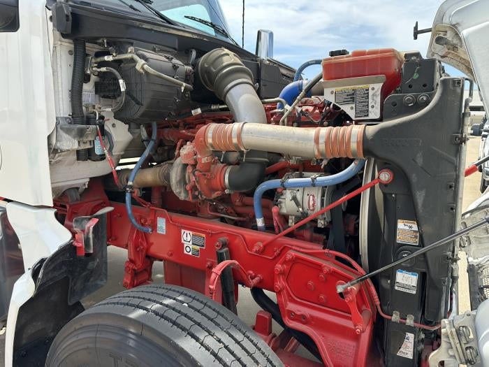 2023 Peterbilt 567 Base