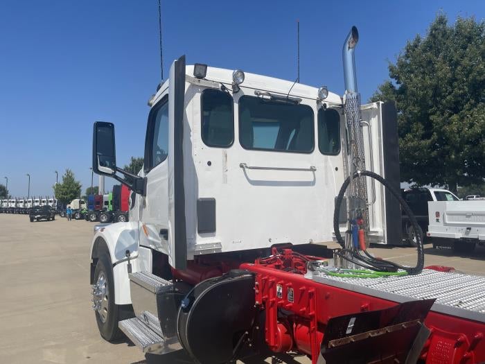 2022 Peterbilt 567 Base