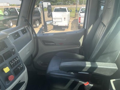 2022 Peterbilt 567 Base