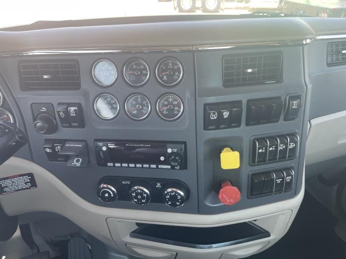 2022 Peterbilt 567 Base