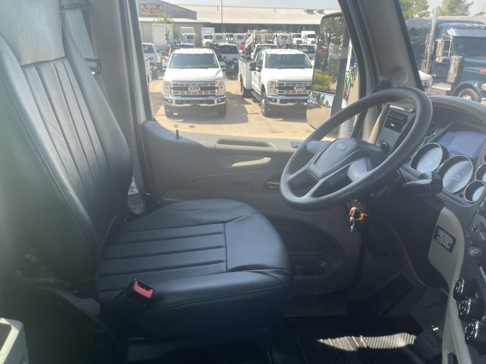 2022 Peterbilt 567 Base