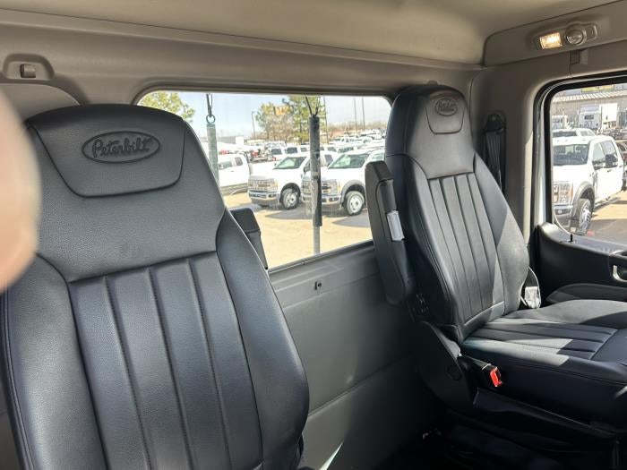 2023 Peterbilt 567 Base