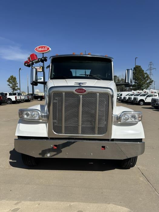 2023 Peterbilt 567 Base