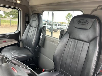 2023 Peterbilt 567 Base
