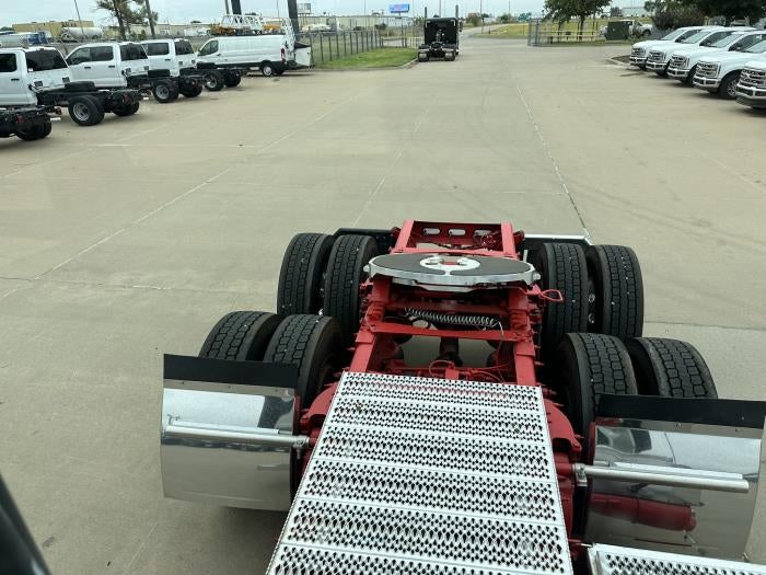 2023 Peterbilt 567 Base