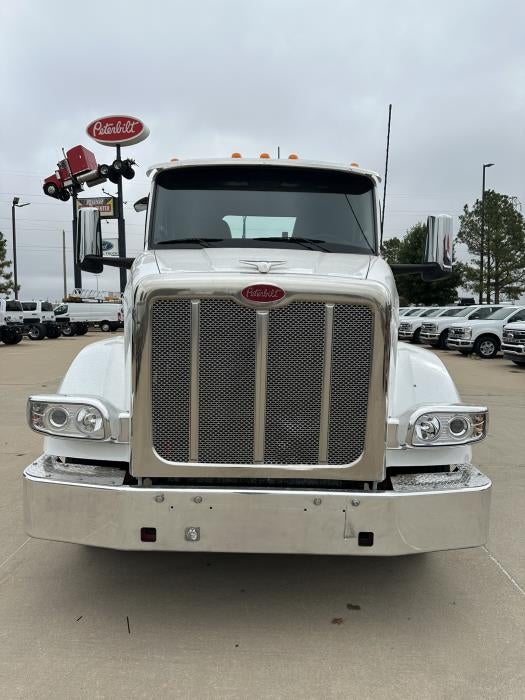 2023 Peterbilt 567 Base