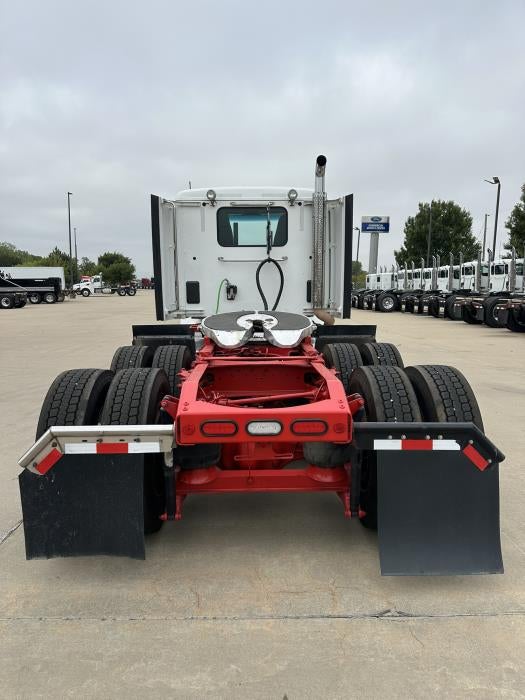 2023 Peterbilt 567 Base