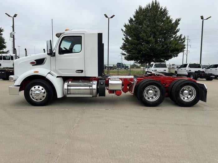 2023 Peterbilt 567 Base