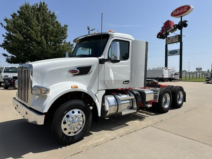 2023 Peterbilt 567 Base