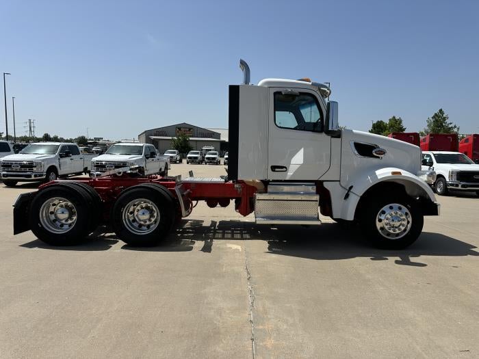 2023 Peterbilt 567 Base