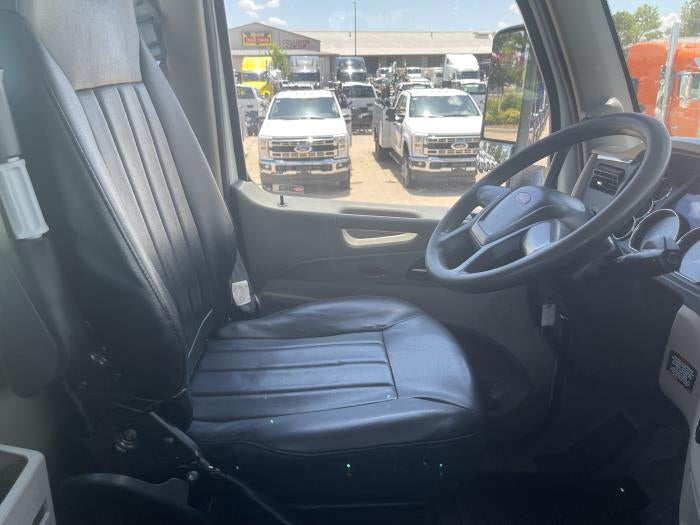 2022 Peterbilt 567 Base