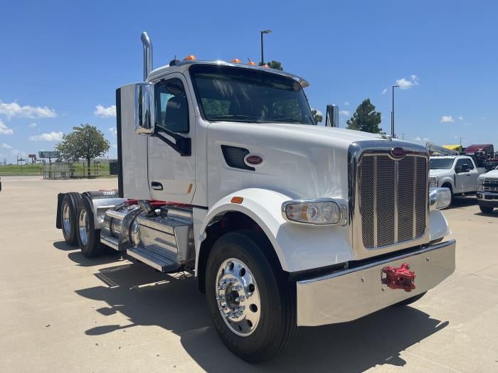 2022 Peterbilt 567 Base