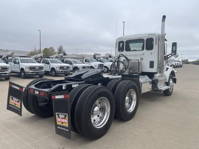 2020 Peterbilt 567 Base