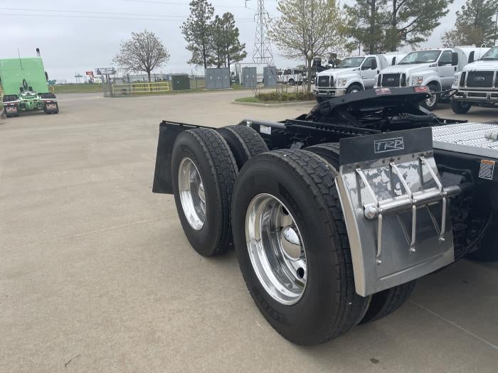 2020 Peterbilt 567 Base