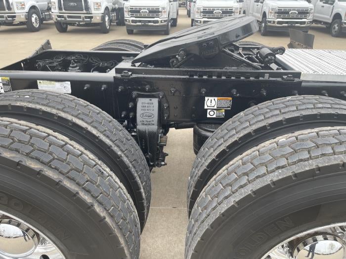 2020 Peterbilt 567 Base