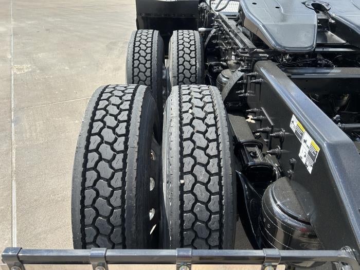 2020 Peterbilt 567 Base