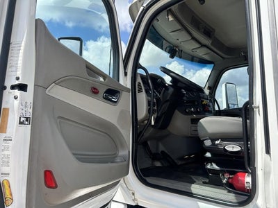 2020 Peterbilt 567 Base
