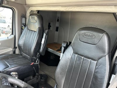 2021 Peterbilt 567 Base