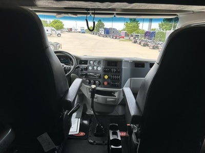2021 Peterbilt 567 Base