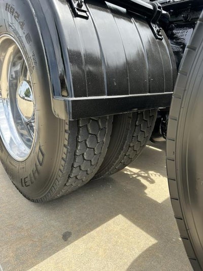 2021 Peterbilt 567 Base