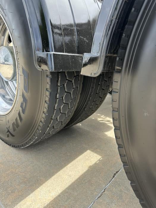 2021 Peterbilt 567 Base