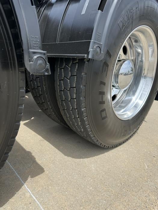 2021 Peterbilt 567 Base