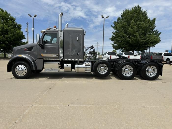 2021 Peterbilt 567 Base