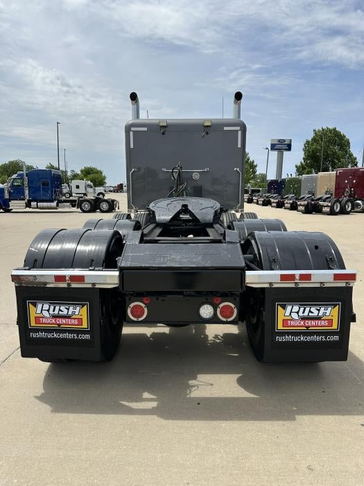 2021 Peterbilt 567 Base