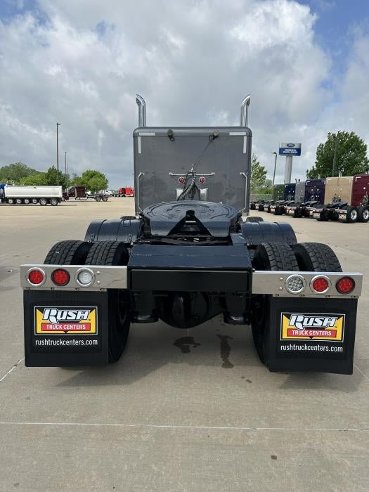 2021 Peterbilt 567 Base