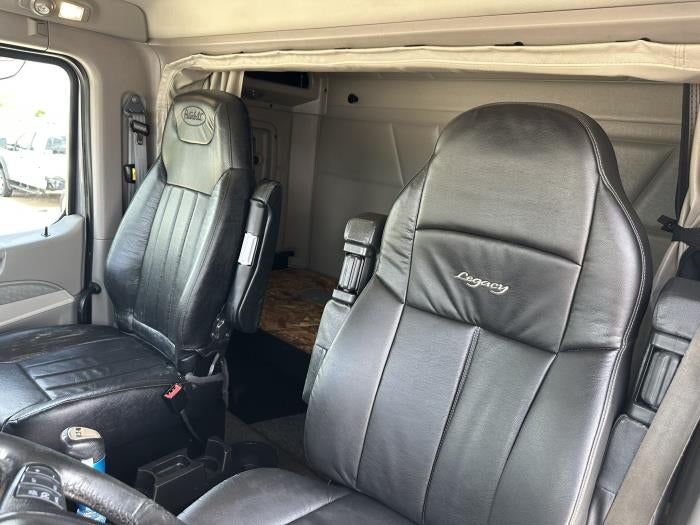 2021 Peterbilt 567 Base