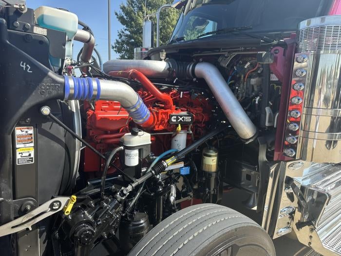 2025 Peterbilt 589 Base