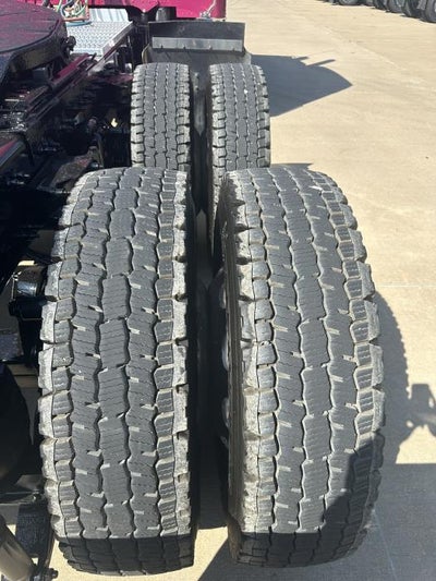 2025 Peterbilt 589 Base