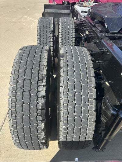 2025 Peterbilt 589 Base