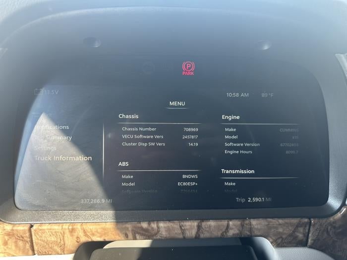 2025 Peterbilt 589 Base