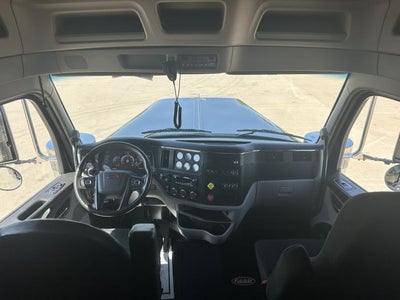 2026 Peterbilt 589 Base
