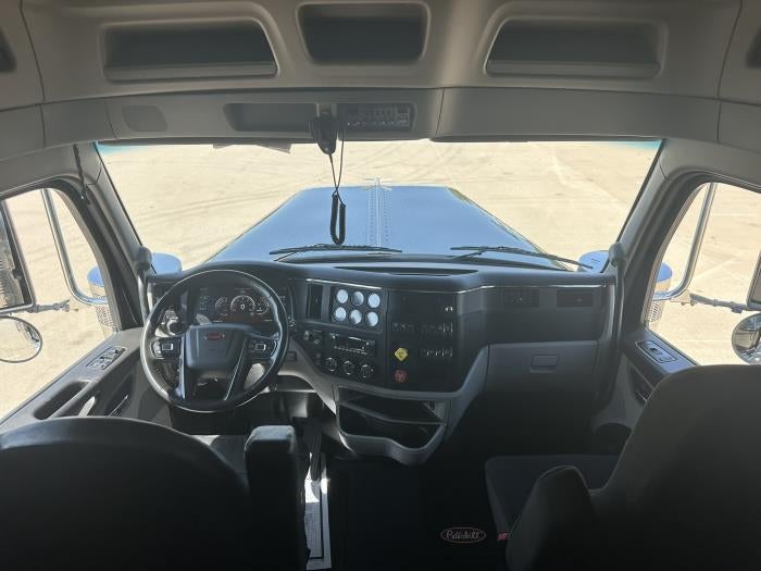 2026 Peterbilt 589 Base