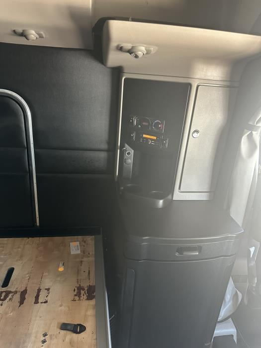 2026 Peterbilt 589 Base